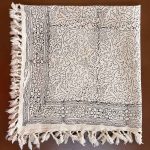 سفره قلمکار سنتی 80*80 سانتی متر مدل سنتی تک رنگ کد 006